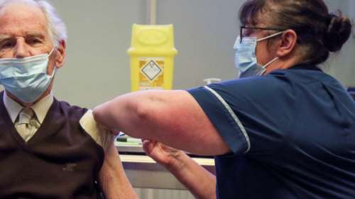 Κορονοϊός: Πράσινο φως από την ΕΕ για το εμβόλιο της Pfizer- Αρχίζει ο εμβολιασμός στις 27 Δεκεμβρίου στην Ελλάδα