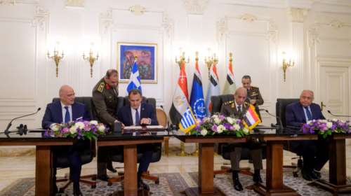 Υπεγράφη η νέα διακρατική συμφωνία μεταξύ Ελλάδας και Αιγύπτου - &quot;Ακυρώνεται&quot; το τουρκολιβυκό μνημόνιο