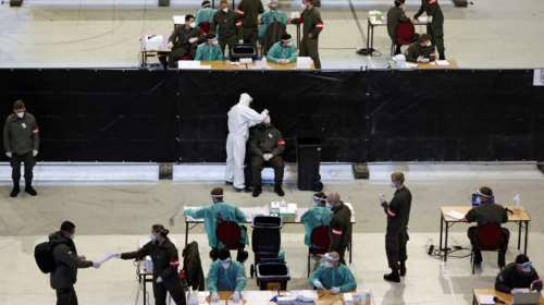 Η μακάβρια &quot;κληρονομιά&quot; Τραμπ: Σπάει κάθε ρεκόρ ο αριθμός θανάτων στις ΗΠΑ - 3.157 νεκροί από κορονοϊό μέσα σε 24 ώρες