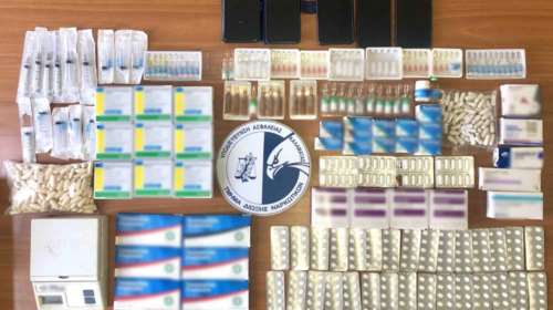 Καλαμάτα: Πάνω από 1.190 αναβολικά χάπια και 180 φιαλίδια με ουσίες βρήκε η Δίωξη Ναρκωτικών