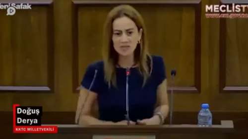 Σάλος στην Άγκυρα με την Τουρκοκύπρια που τα έψαλλε στον Ερντογάν: &quot;Μιλάει όπως οι Έλληνες και το PKK&quot;