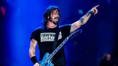 Διαμαρτυρία αντιεμβολιαστών στην πρώτη συναυλία των Foo Fighters μετά το lockdown