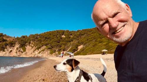 Η ανάρτηση του Γιώργου Παπανδρέου για τα γενέθλιά του και η σέλφι με τον σκύλο: &quot;73 και συνεχίζουμε!&quot;