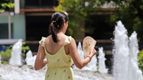 Καύσωνας &quot;Κλέων&quot;: Λιώνει η Λάρισα και το Twitter τρελάθηκε - &quot;Μόλις είδα κουνούπι με ιδρώτα&quot;