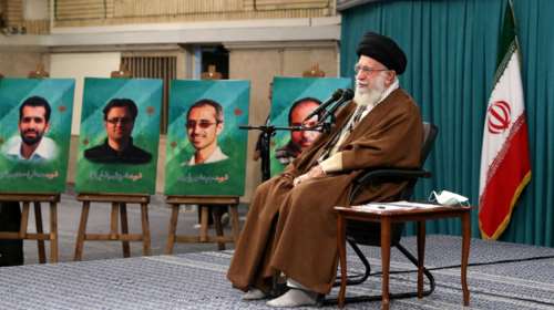 Χαμενεϊ: Κανείς δεν θα μπορέσει να σταματήσει τις &quot;δυνάμεις της αντίστασης&quot; αν συνεχιστούν τα εγκλήματα του Ισραήλ