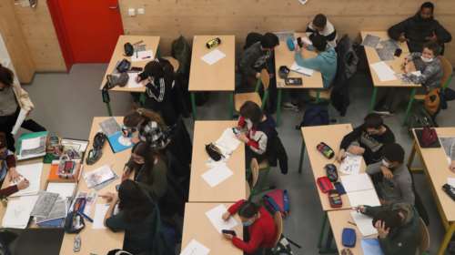 Κορονοϊός: Η Αττική στο &quot;κόκκινο&quot;- Σενάριο για παράταση στο άνοιγμα των σχολείων για μια εβδομάδα