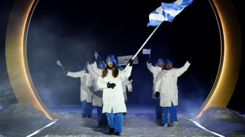 Χειμερινοί Ολυμπιακοί Αγώνες: Ποια είναι η Νεφέλη Τίτα που κράτησε την ελληνική σημαία στην Τελετή Έναρξης (Βίντεο)