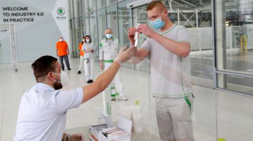 Πιερρακάκης: Δεν θα είναι υποχρεωτικό να δηλώσουν οι πολίτες το αποτέλεσμα του self test