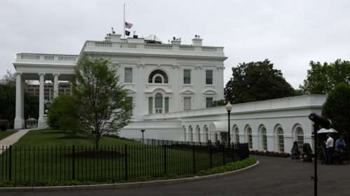 Οι ΗΠΑ απειλούν τη Γροιλανδία: "Ολες οι επιλογές στο τραπέζι, πρώτα η διπλωματία" - Οι τρεις φάσεις για τη Βενεζουέλα