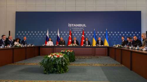 Κωνσταντινούπολη: Λιγότερο από μία ώρα διήρκεσαν οι συνομιλίες Ρωσίας και Ουκρανίας - Σε τι συμφώνησαν