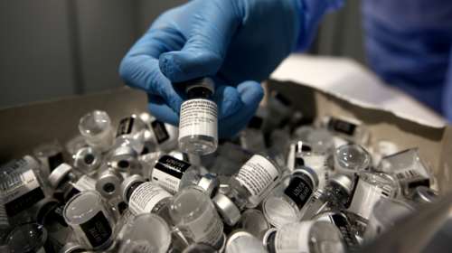 Εμβόλια AstraZeneca και J&amp;J: Τι γνωρίζουμε έως τώρα για τις θρομβώσεις και την αντιμετώπισή τους