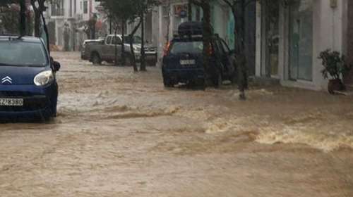 &quot;Βούλιαξε&quot; η Σκιάθος από τη σφοδρή κακοκαιρία - Σε κατάσταση έκτακτης ανάγκης Μαγνησία και Σποράδες [βίντεο - εικόνες]