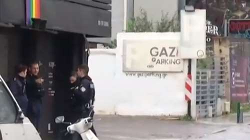 Τρεις τραυματίες από πυροβολισμούς έξω από κλαμπ στο Γκάζι: Αδέρφια τα δύο θύματα, είχαν πάει για μπάτσελορ