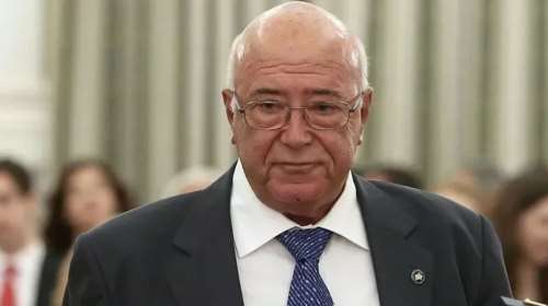 Οικογένεια Τσάκου: Η τουριστική επένδυση &quot;Epic_O&quot; στην Ιθάκη, το &quot;άγνωστο&quot; ιδιωτικό νησί και η απόβαση στη Χίο