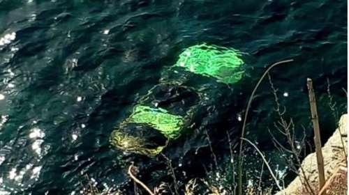 Τραγωδία στην Άνδρο: ΙΧ κατέληξε στη θάλασσα στο Μπατσί - Νεκρή η 67χρονη οδηγός