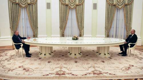 &quot;Δεν σκοπεύω να επανασυστήσω τη Ρωσική Αυτοκρατορία&quot; λέει ο Πούτιν μία μέρα μετά το ιστορικό παραλήρημα