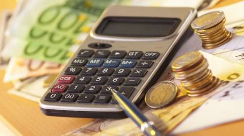 Οι 4 κατηγορίες που κινδυνεύουν με τσουχτερά φορο-πρόστιμα ως 500.000 ευρώ από τον Ιανουάριο του 2024