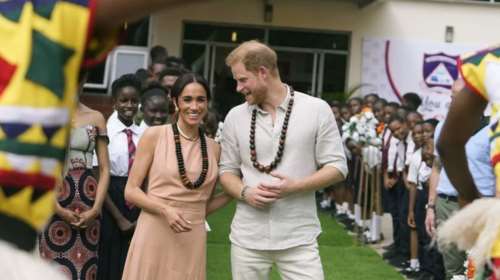 Οι φίλοι του πρίγκιπα Χάρι τον νόμιζαν τρελό που έβγαινε με τη Μέγκαν Μαρκλ - Πώς τον έκανε να ξεκόψει από όλους