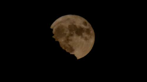 Πανσέληνος και έκλειψη Σελήνης τη Δευτέρα - Δεν θα είναι ορατή από την Ελλάδα