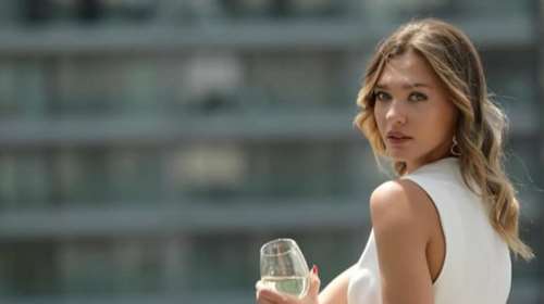 Τουρκία: Σοκάρει ηθοποιός του &quot;Elif&quot; - &quot;Ο πατέρας μου με κακοποιούσε σεξουαλικά&quot; [Εικόνες - Βίντεο]