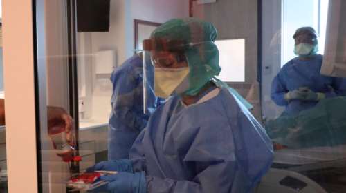 Ερευνητές του Πανεπιστημίου Θεσσαλίας άρχισαν να παράγουν υλικά πρώτης ανάγκης για τα νοσοκομεία Βόλου και Λάρισας