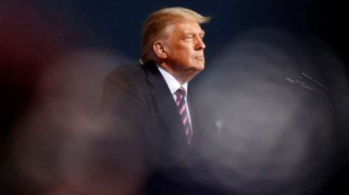 Ο Τραμπ αποφεύγει να δεσμευτεί ότι θα υπάρξει ειρηνική μεταβίβαση της εξουσίας σε περίπτωση ήττας του