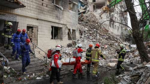 Ουκρανία: Πολλοί τραυματίες στο Χάρκοβο από ρωσική επίθεση - Το Κίεβο απαντά με πλήγμα σε εργοστάσιο