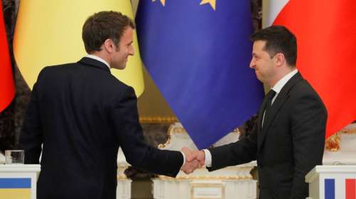 Επικοινωνία μιάμισης ώρας Μακρόν - Ζελένσκι: Τα τρία θέματα που συζήτησαν εν μέσω της ρωσικής εισβολής