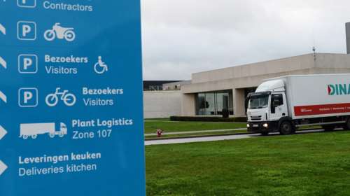 Το ελπιδοφόρο ταξίδι των εμβολίων στην Ευρώπη: Ξεκίνησαν τα φορτηγά για τις 27 χώρες - Βίντεο της Κομισιόν