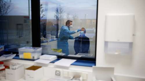 Κορονοϊός: Εσπασε το φράγμα των 700 διασωληνωμένων - 89 θανάτοι και 6.260 νέα κρούσματα