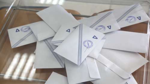 Δημοσκόπηση RealPolls: Μικρή πτώση για την (πρώτη) ΝΔ, ανεβαίνει το ΠΑΣΟΚ στο 17% με άλλο πρόεδρο εκτός Ανδρουλάκη