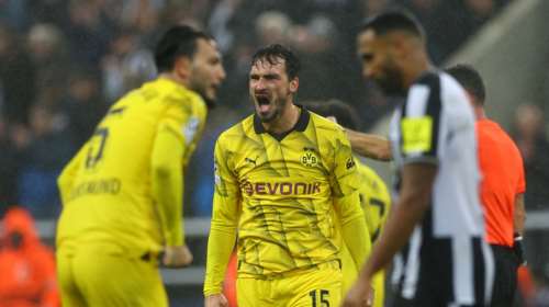 Champions League: &quot;Φωτιά&quot; στον όμιλο έβαλε η Ντόρτμουντ - Σαρωτική η Παρί [βίντεο]