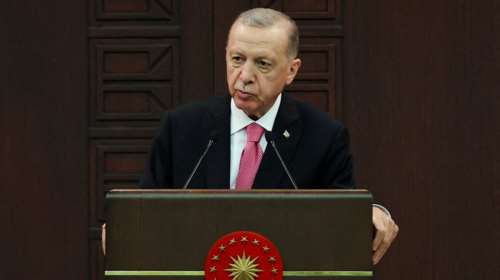 Στροφή Ερντογάν στην οικονομία: Η κεντρική τράπεζα αυξάνει το βασικό επιτόκιο από το 8,5% στο 15%