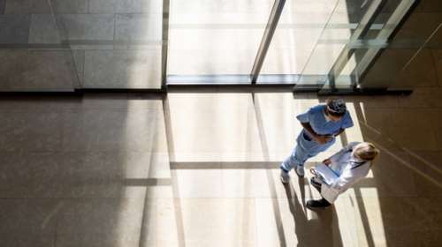 Ιός RSV: Ποια αναπνευστικά προβλήματα προκαλεί, πότε εξελίσσεται σε σοβαρή νόσο