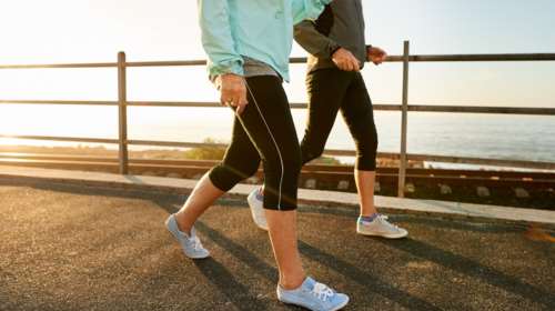 Το κόλπο για να καίμε περισσότερες θερμίδες όταν περπατάμε