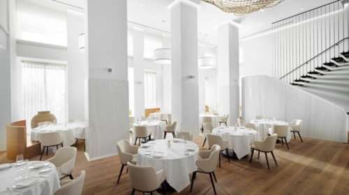 Εισαγγελική έρευνα για τη δηλητηρίαση δεκάδων επιχειρηματιών σε δείπνο μεγάλης Τράπεζας στη ΔΕΘ - Το ύποπτο &quot;ωμό πιάτο&quot;