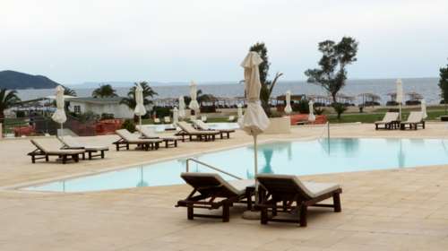 Οι τρεις περιοχές με τουρίστες έως τα τέλη Οκτωβρίου - Το νησί &quot;ναυαρχίδα&quot; και η σταθερή επιλογή