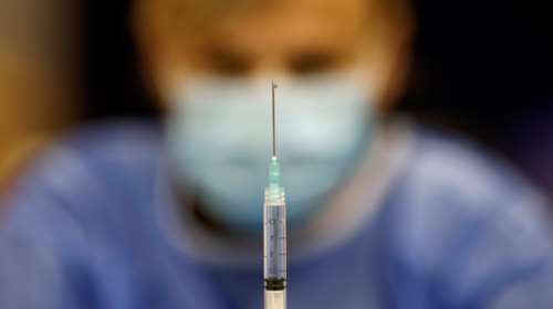 Η Pfizer άρχισε δοκιμές για mRNA εμβόλιο κατά της γρίπης - Εμβολιάστηκε ο πρωτος εθελοντής