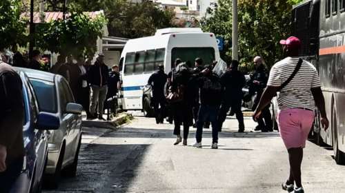 Επίθεση στη Νομική: Ψάχνουν την υπαρχηγό - Οι σχέσεις με την &quot;παρέα της Αρκαδίας&quot; και ο οργανωτής που δεν άνοιγε την πόρτα