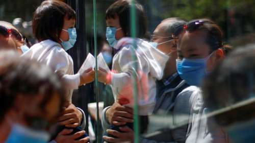 Κορονοϊός - Νέα έρευνα: Ο ιός μπορεί να μεταδίδεται και με την αναπνοή, χωρίς βήχα ή φτέρνισμα