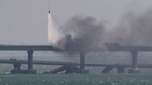 Ανάλυση: Χαστούκι στον Πούτιν η ανατίναξη της εμβληματικής γέφυρας της Κριμαίας - &quot;Δώρο γενεθλίων&quot;