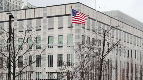 Κρίσιμες ώρες στην Ουκρανία: Οι ΗΠΑ εκκενώνουν την πρεσβεία τους στο Κίεβο - &quot;Βλέπουν&quot; ρωσική επίθεση ανά πάσα στιγμή