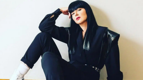 Ζενεβιέβ Μαζαρί: Η στρωματσάδα δίπλα στο τζάκι και η απίθανη θέα από το σαλόνι της [Εικόνες]