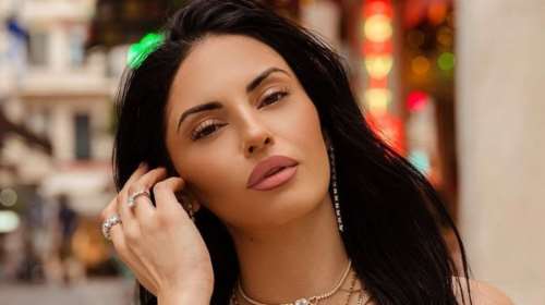 Δήμητρα Αλεξανδράκη: Έδειξε τι έπαθε το πρόσωπό της επειδή δεν έβαζε αντηλιακό [Βίντεο]