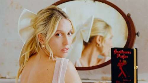 Στιλάτη με σατέν slip dress η Μαρία Ολυμπία: Πήγε στο Wimbledon αλλά δεν την έβαλαν στο Royal Box