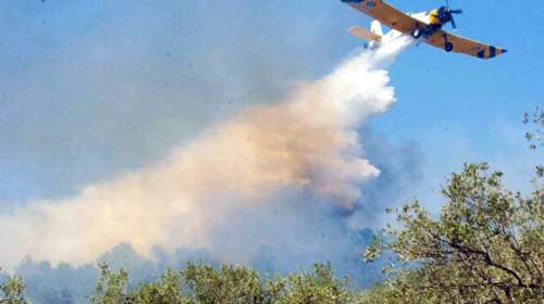 Μεγάλη φωτιά στο Ληξούρι Κεφαλονιάς - Μήνυμα 112 στους κατοίκους να είναι σε ετοιμότητα