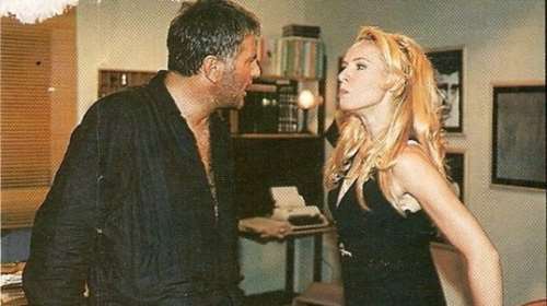 &quot;Γράψαμε τον 3ο κύκλο των Δύο ξένων, κάναμε μια θράκα και βλέπαμε τα σενάρια να καίγονται - Το απολαμβάναμε&quot;