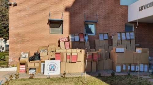 Θεσσαλονίκη: Βρέθηκαν σε αποθήκη 1,4 εκατ. λαθραία τσιγάρα και πάνω από 100 κιλά καπνού [εικόνες - βίντεο]