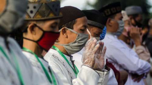 Θαύμα: Γυναίκα 100 ετών που είχε κολλήσει κορονοϊό βγήκε από το νοσοκομείο