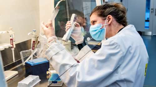 Συναγερμός στον ΠΟΥ: Σε 60 χώρες έχει εξαπλωθεί η βρετανική μετάλλαξη του κορονοϊού